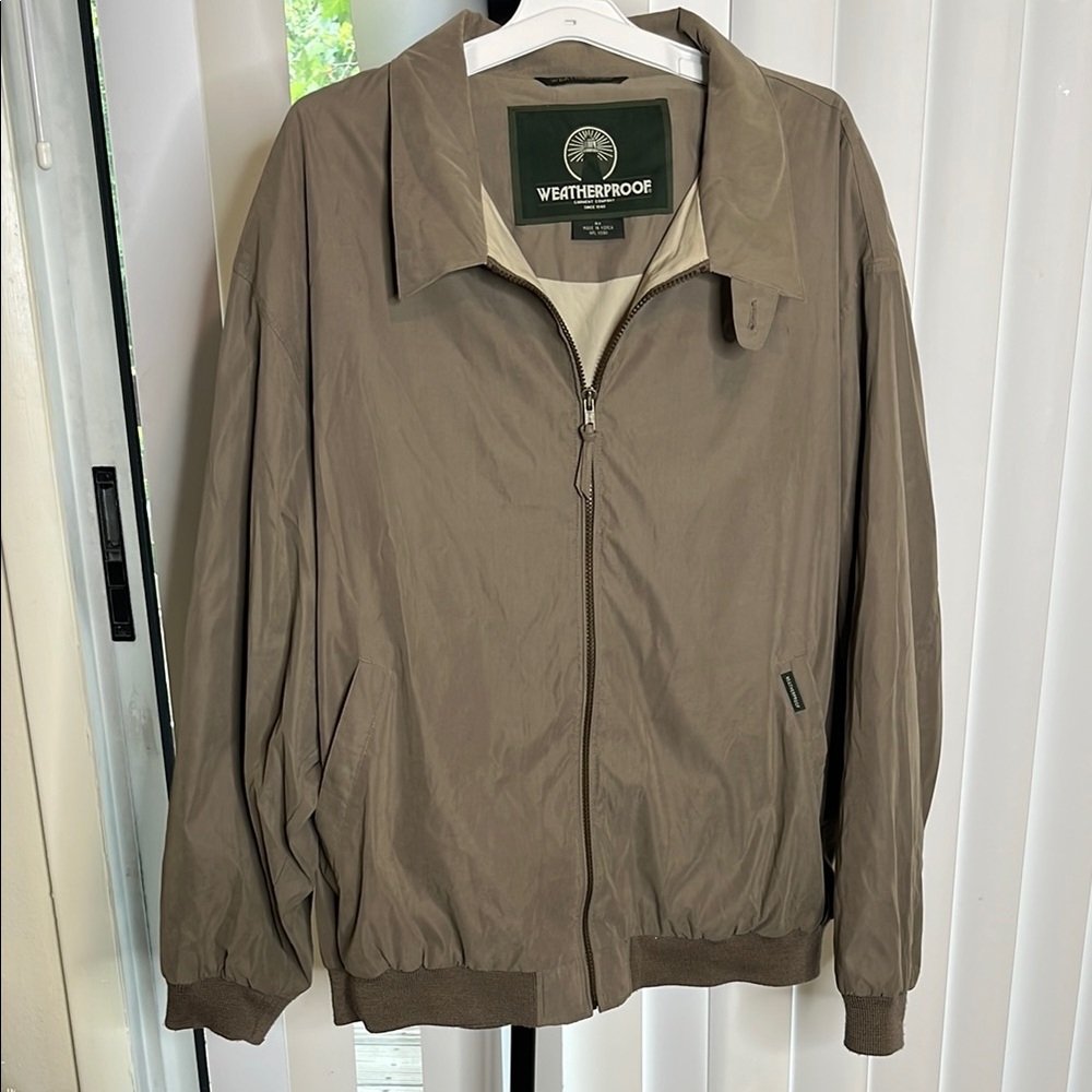 Men’s Weatherproof Windbreaker Lightweight Jacket
